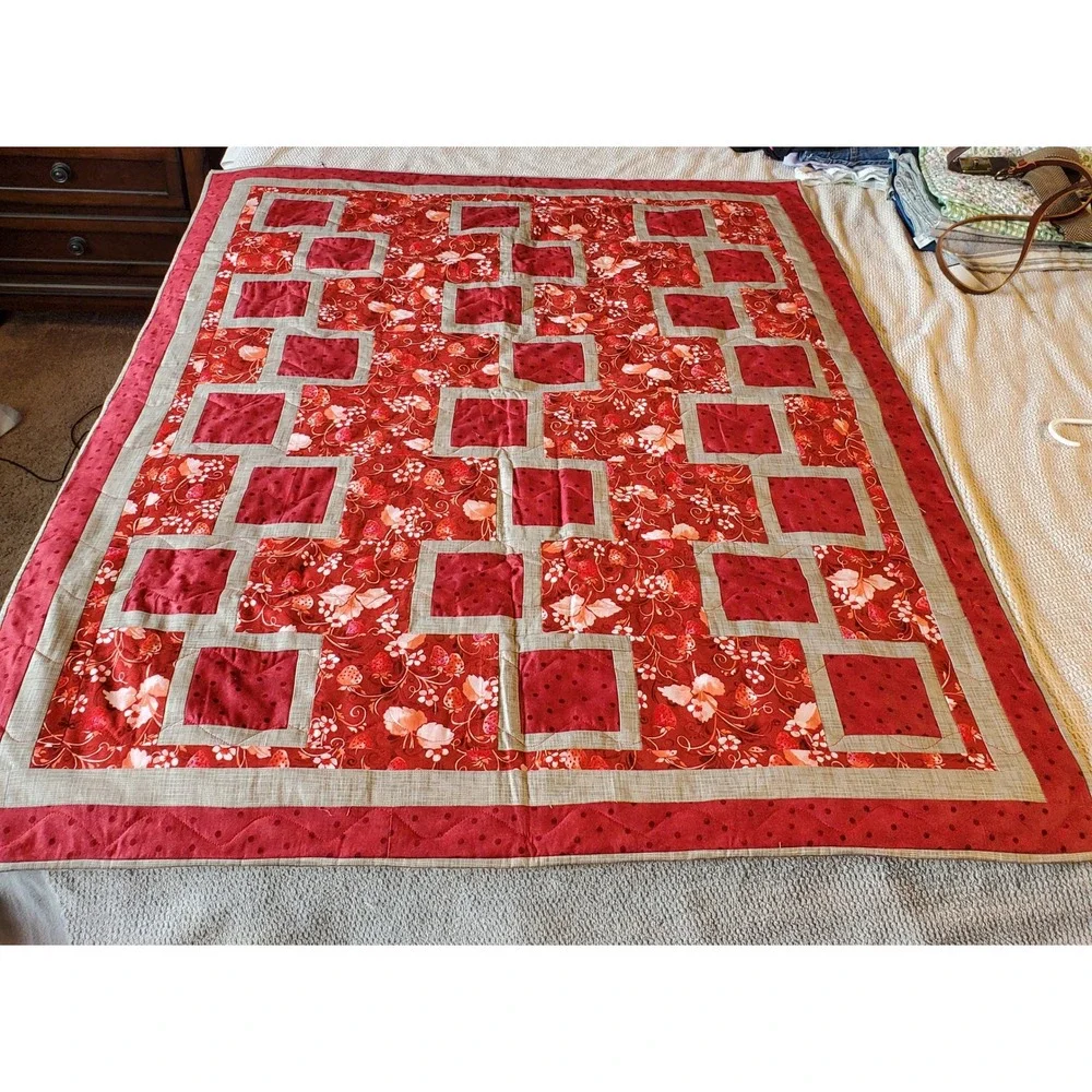 Handmade Strawberry Floral Quilted Throw Blanket Red & Tan‎ lap quilt